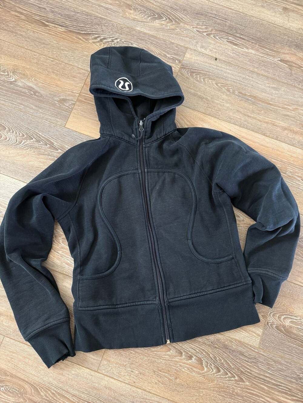 Lululemon Women's Classic Scuba Full-Zip Hoodie in Black
